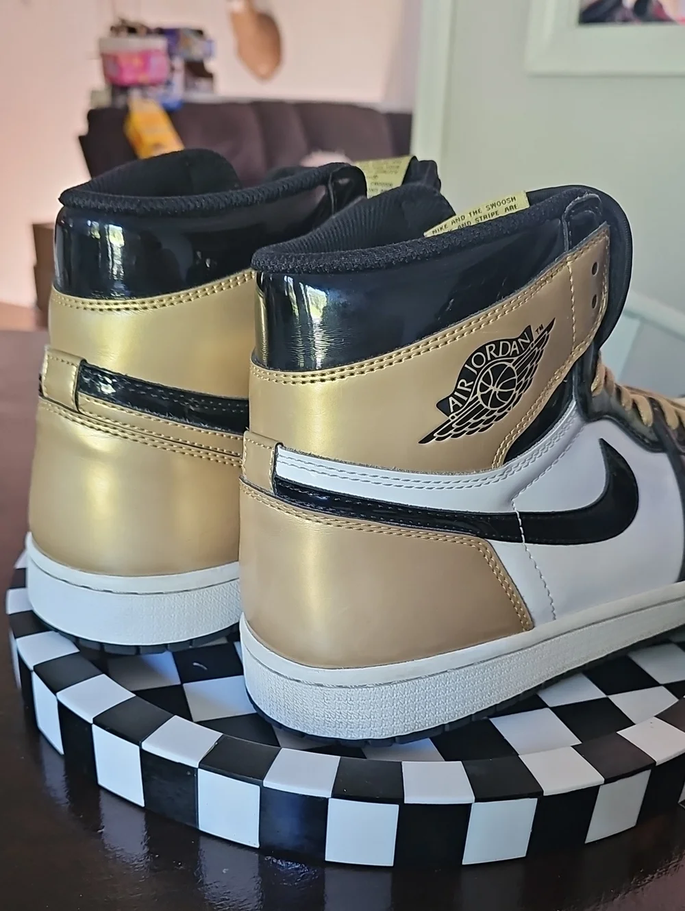 Nike Air Jordan 1 Retro High NRG Patent Gold Toe sneakers Mwns 10.5